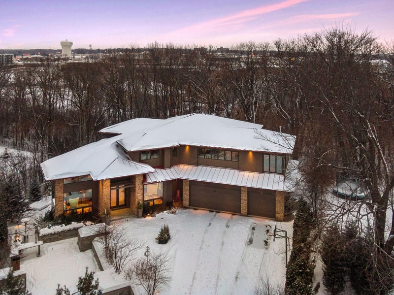 2074 Austrian Pine Ln, Minnetonka, MN 55305