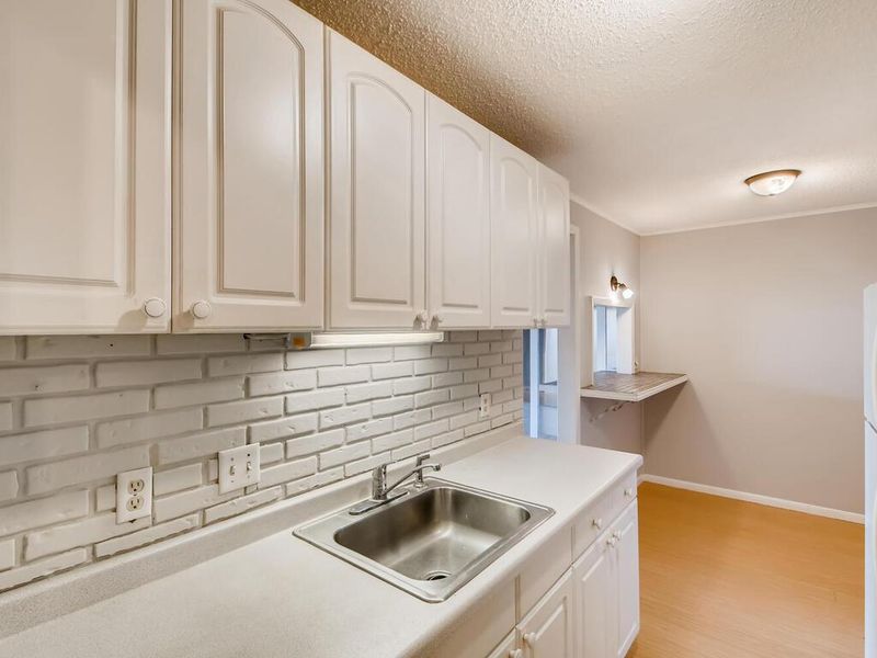 12966 Nicollet Ave #302, Burnsville, MN 55337