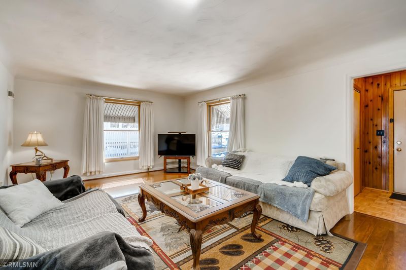 1105 4th St S, Stillwater, MN 55082