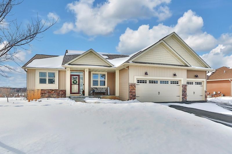 29288 Scenic Dr, Chisago City, MN 55013
