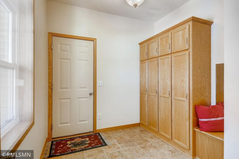 8634 Edison St NE, Blaine, MN 55449