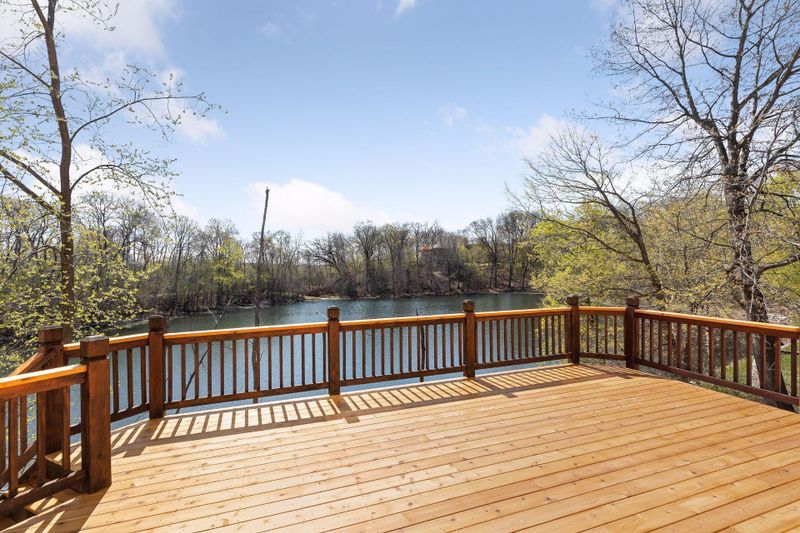 8401 Marsh Creek Rd, Woodbury, MN 55125
