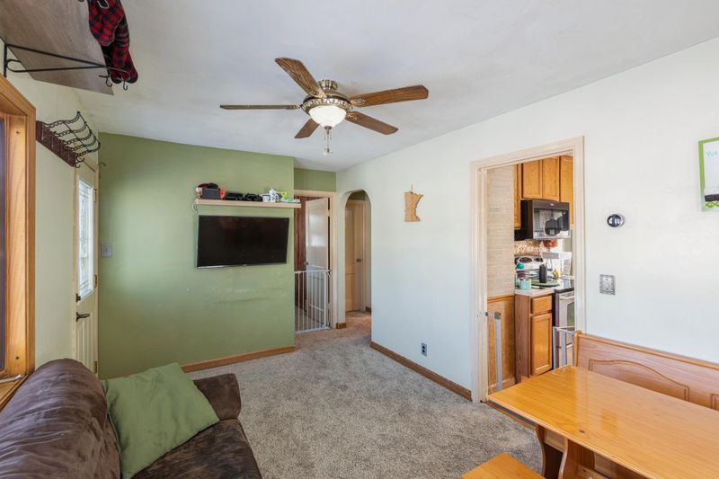 1525 E 86th St, Bloomington, MN 55425