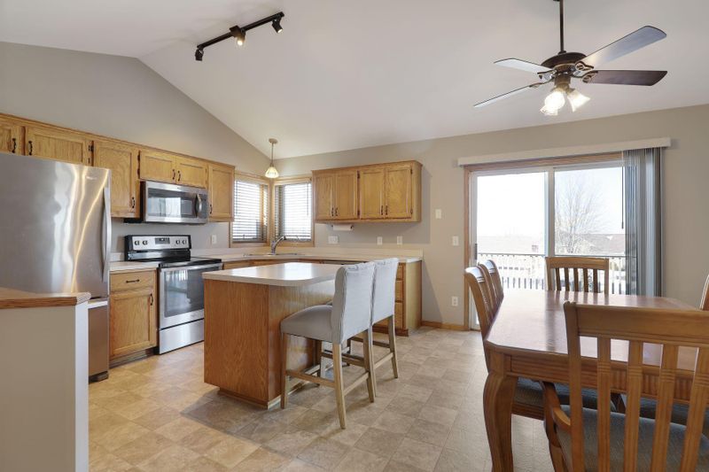 17724 Firebird Pa, Farmington, MN 55024