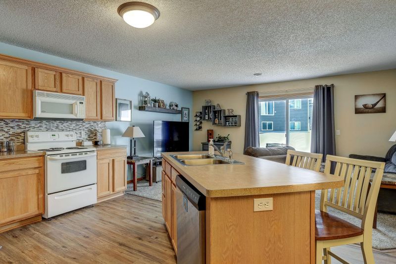 6981 91st St NE, Monticello, MN 55362
