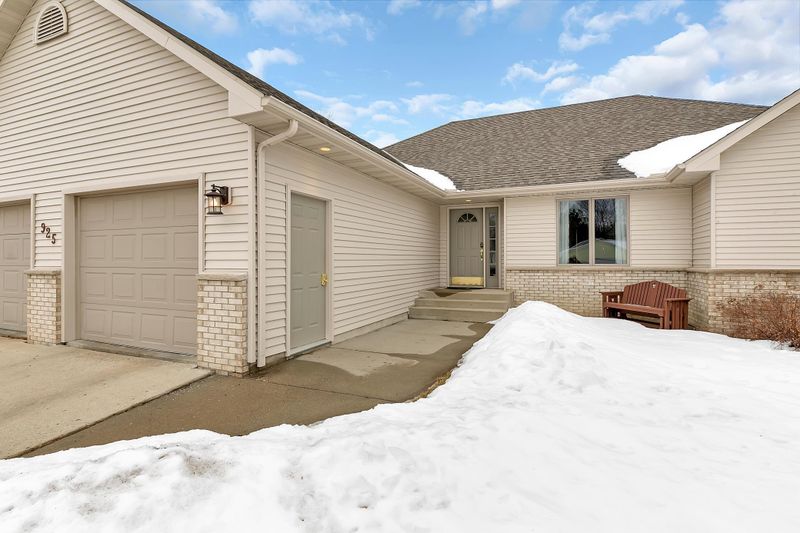 925 Klyva Rd SE, Cokato, MN 55321