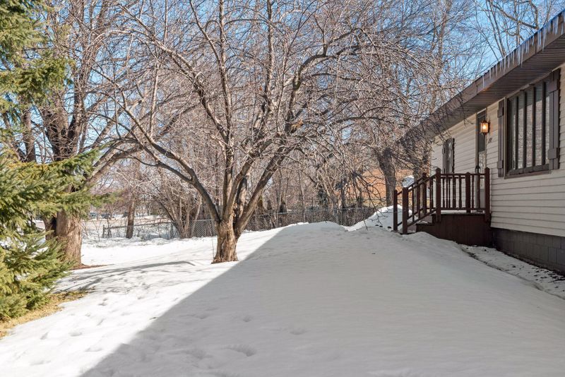 11975 93rd Ave N, Maple Grove, MN 55369