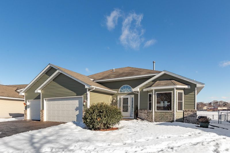 9787 Hamlet Ave S, Cottage Grove, MN 55016