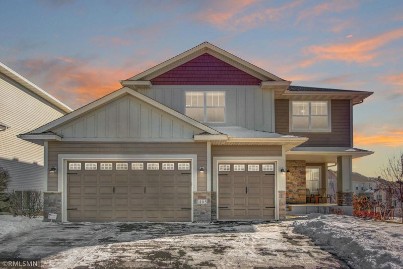 1465 Mills Dr, Chanhassen, MN 55317