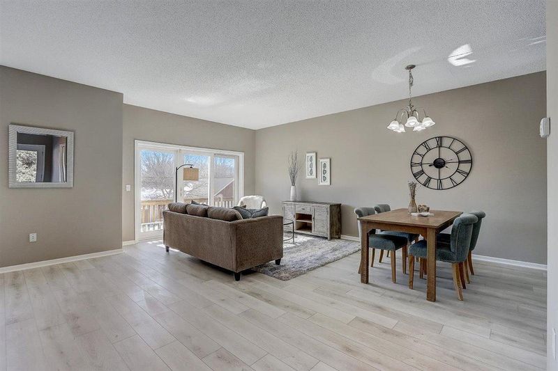 1139 Barclay St #1139, Saint Paul, MN 55106