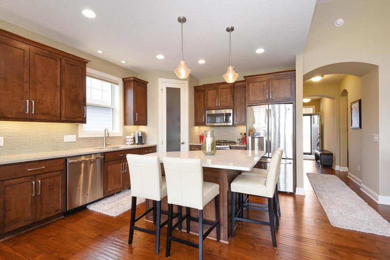 15639 Eddington Way, Apple Valley, MN 55124