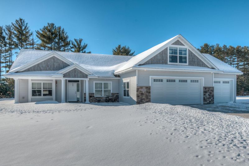 5369 391st St, North Branch, MN 55056