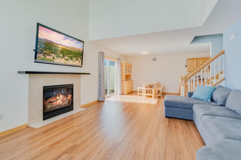 2504 Yellowstone Dr, Hastings, MN 55033