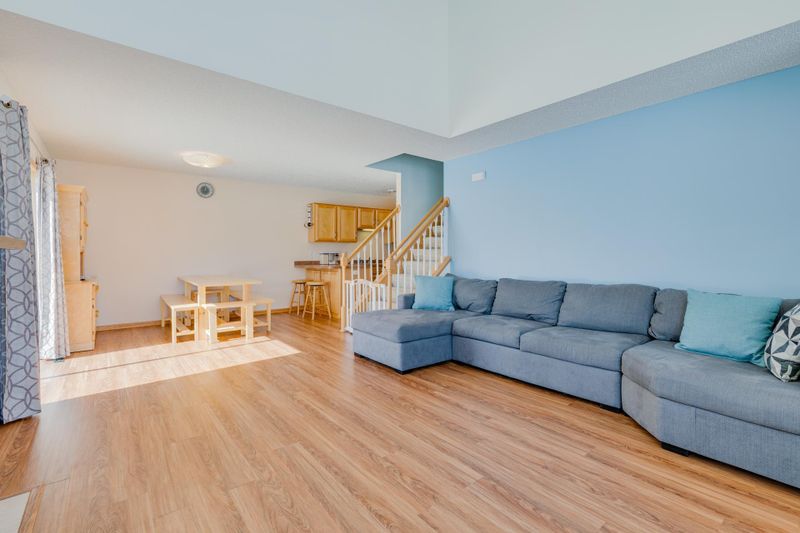 2504 Yellowstone Dr, Hastings, MN 55033