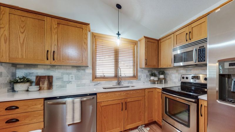 610 15 1/2 Ave NW, Kasson, MN 55944
