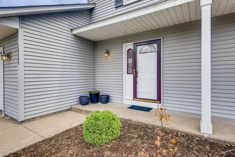 10325 Virginia Rd, Bloomington, MN 55438