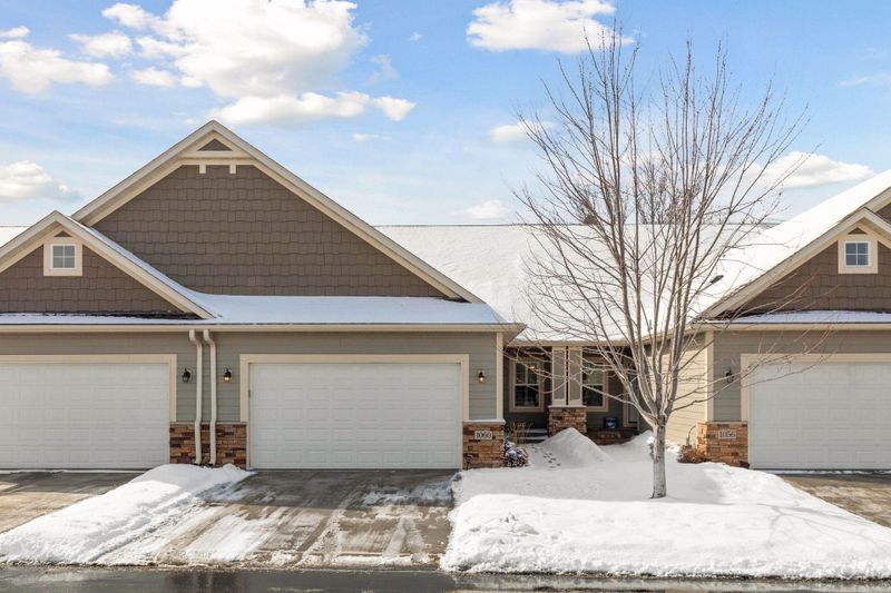 1060 Provence Ln, Waconia, MN 55387