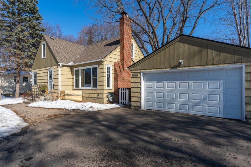 2174 Desoto St, Maplewood, MN 55117