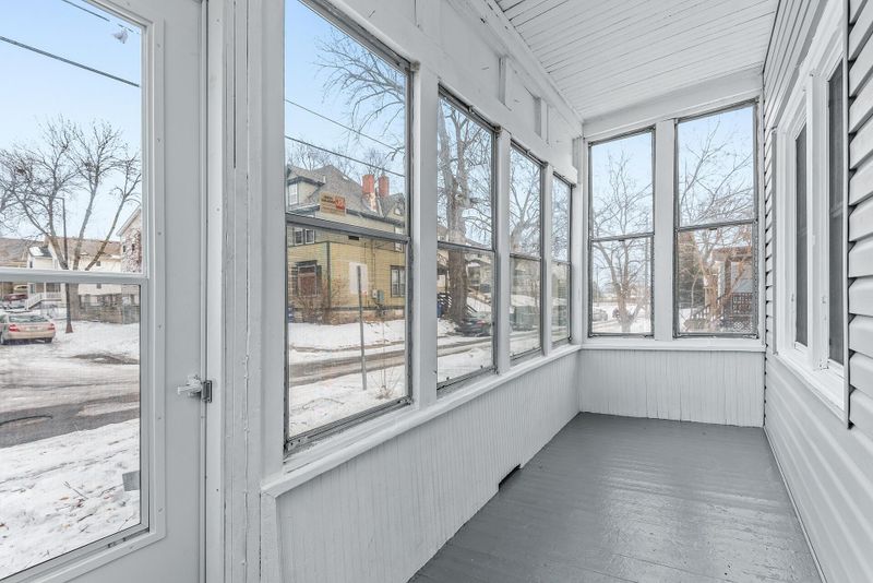 675 Desoto St, Saint Paul, MN 55130