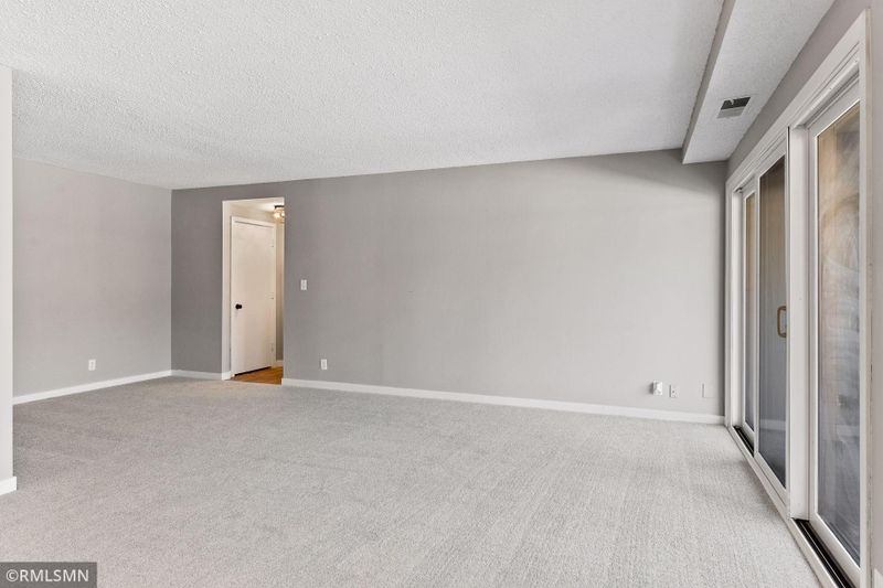 6415 Colony Way #2C, Edina, MN 55435