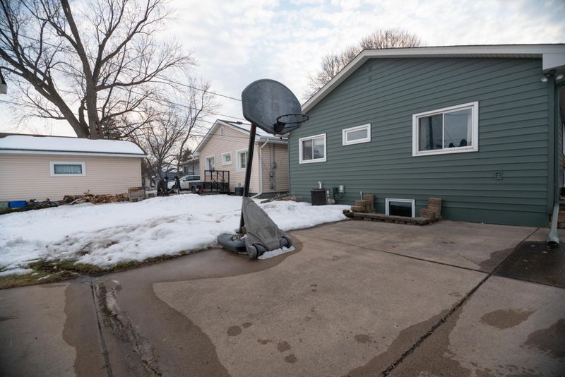 1266 Clark St, Saint Paul, MN 55130
