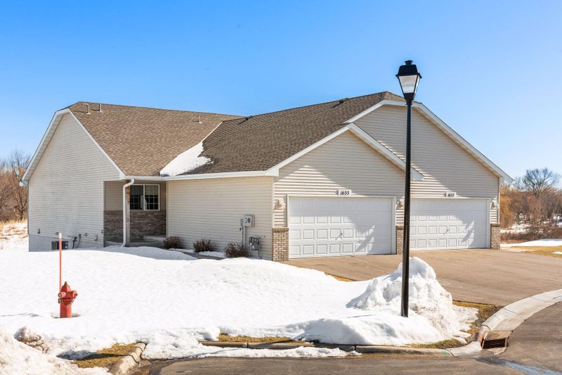 1633 Lakeridge Way, Waconia, MN 55387