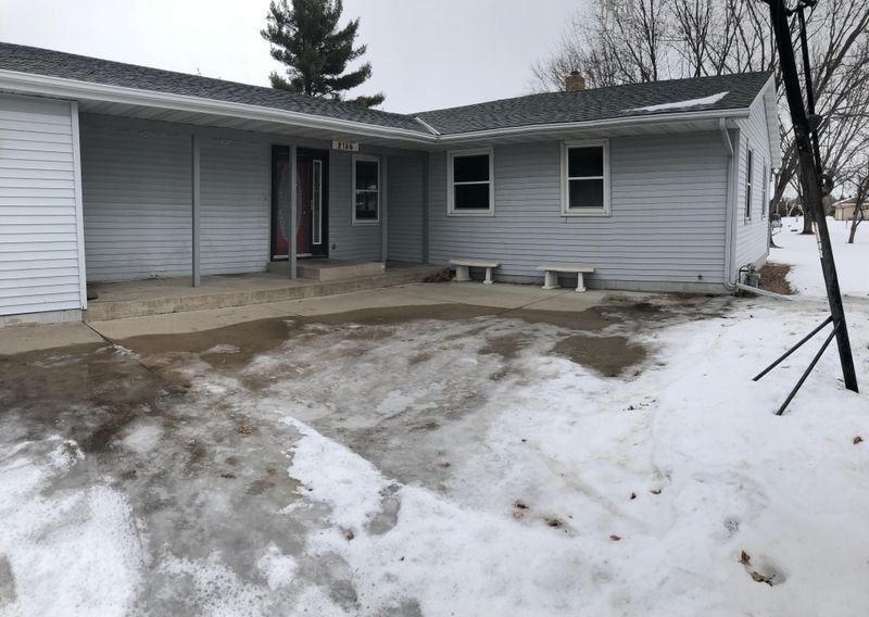 2135 Morningside Ct NE, Saint Cloud, MN 56304