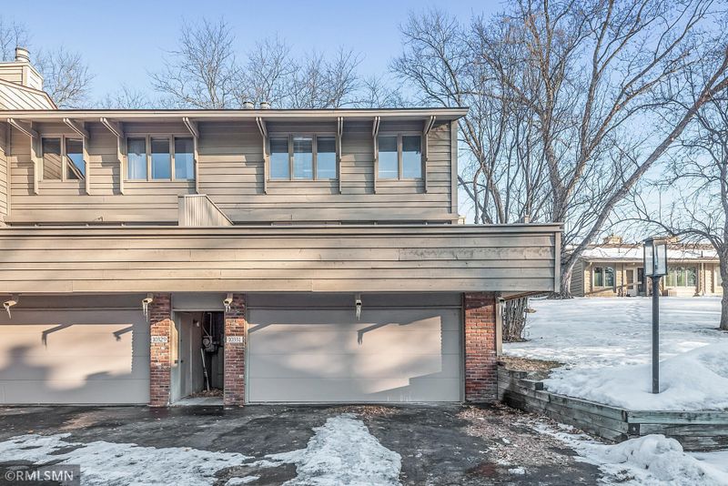 10331 Scarborough Rd, Bloomington, MN 55437