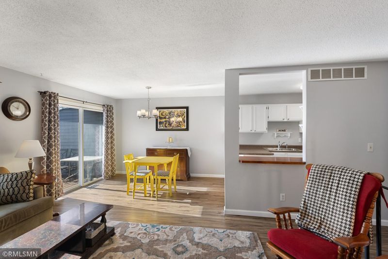 1736 Woodgate Ln, Eagan, MN 55122