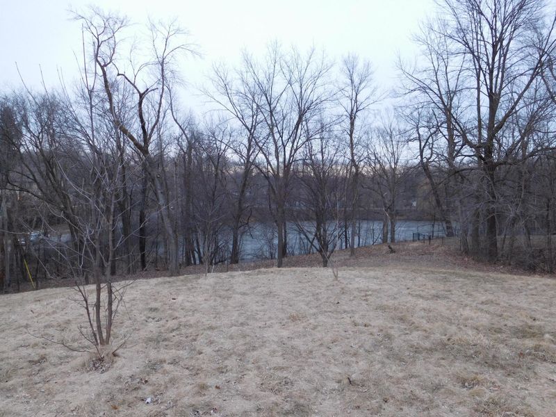 23930 Maple St S, Excelsior, MN 55331