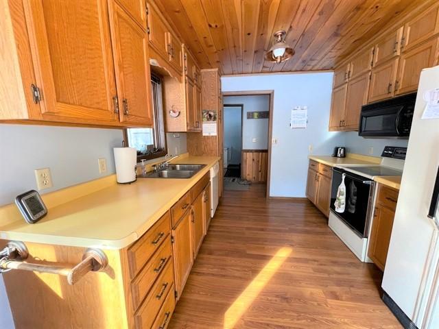 48136 County 11, Aldrich, MN 56434