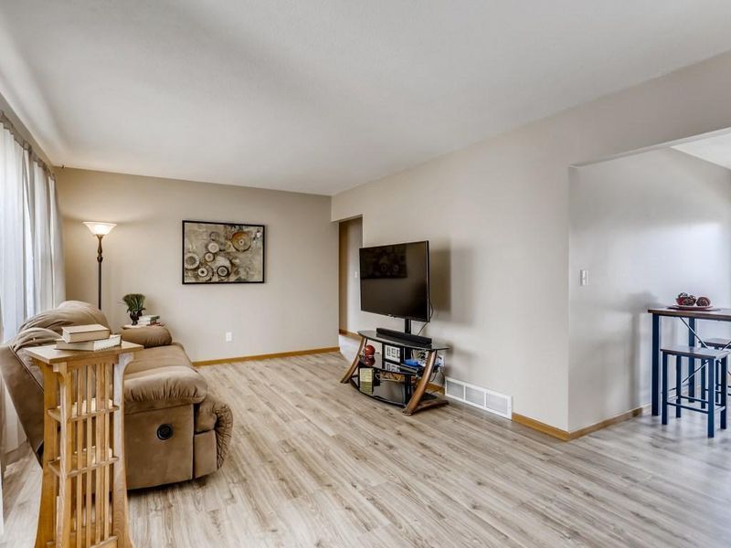 1812 Pine St, Hastings, MN 55033