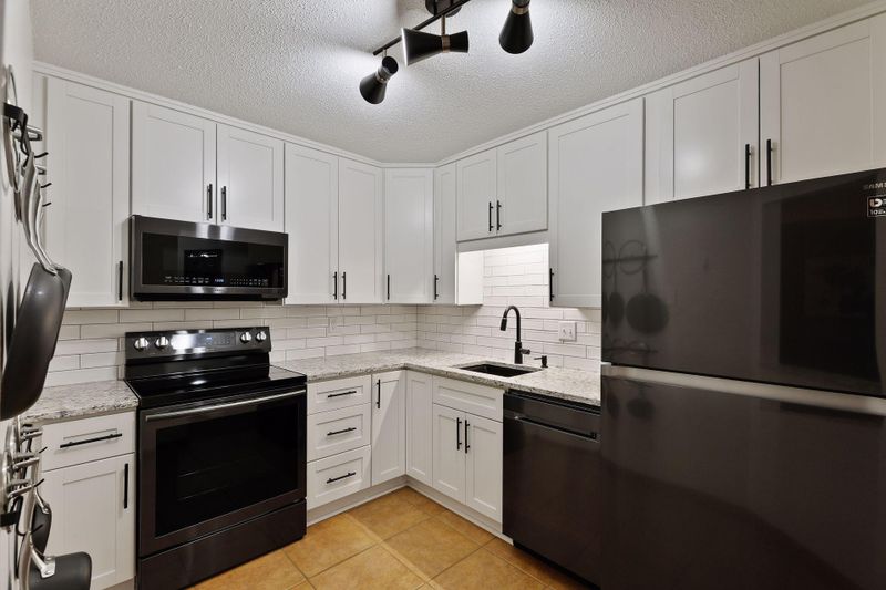 78 10th St E #601, Saint Paul, MN 55101
