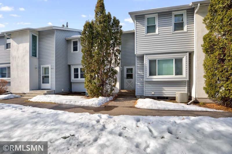 3626 Brookdale Dr N, Brooklyn Park, MN 55443