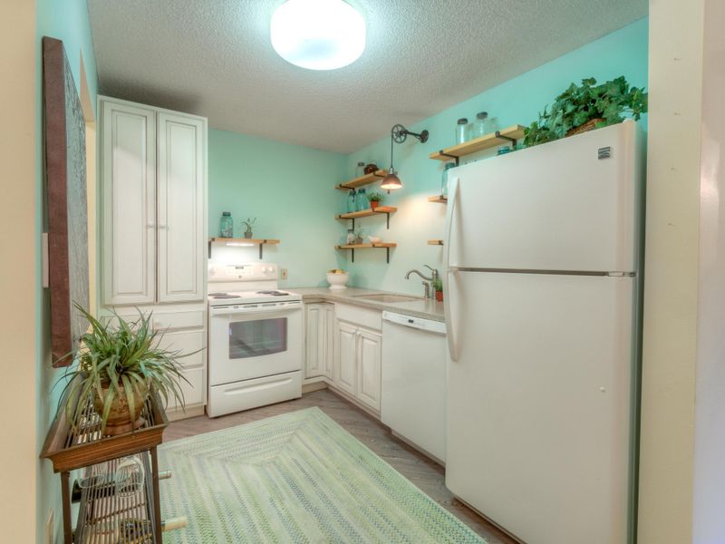 78 10th St E #503, Saint Paul, MN 55101