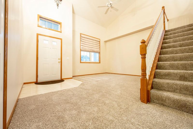 9024 Peony Ln N, Maple Grove, MN 55311