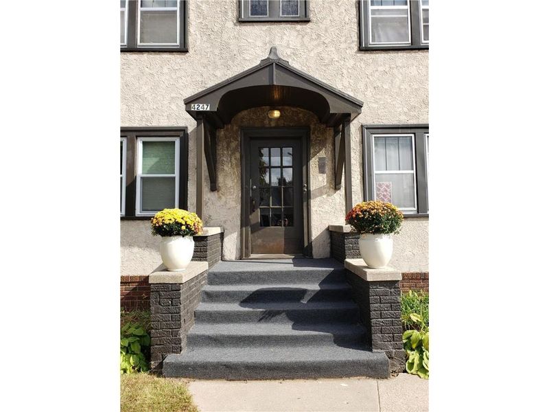 4247 Cedar Ave S, Minneapolis, MN 55407