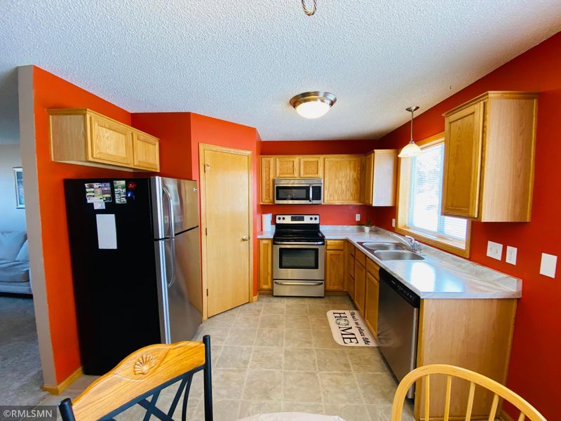 9141 Goodrich Dr, Monticello, MN 55362