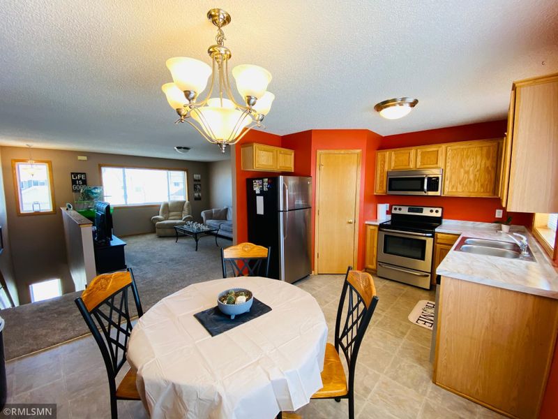 9141 Goodrich Dr, Monticello, MN 55362