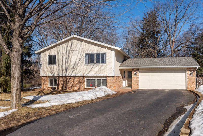 6801 Park View Ln, Eden Prairie, MN 55346