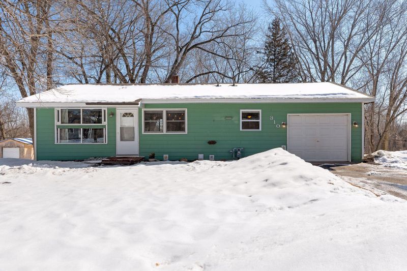 310 Baldwin Dr, Circle Pines, MN 55014