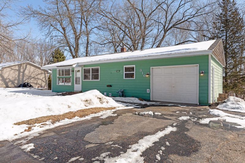 310 Baldwin Dr, Circle Pines, MN 55014