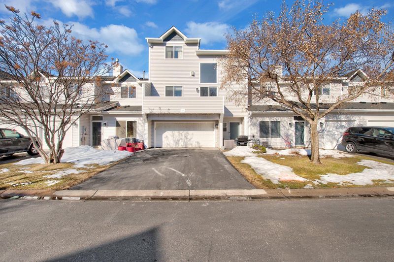 1027 108th Ave NW, Coon Rapids, MN 55433