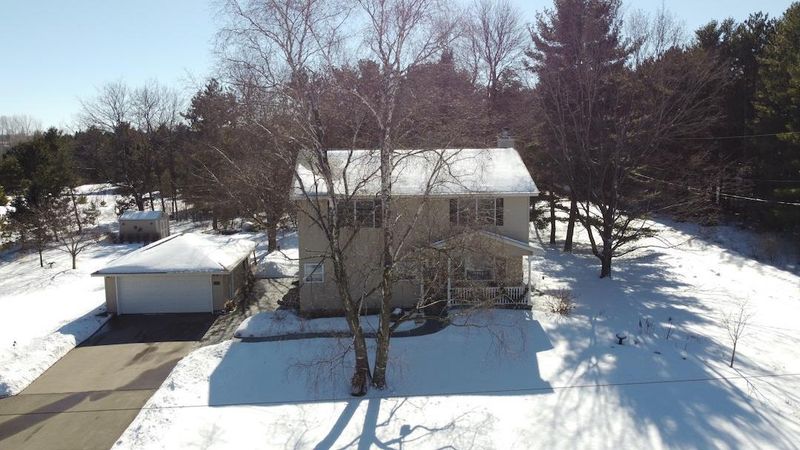 8265 80th St N, Stillwater, MN 55082
