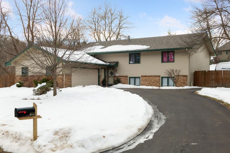 6332 Chatham Way, Eden Prairie, MN 55346