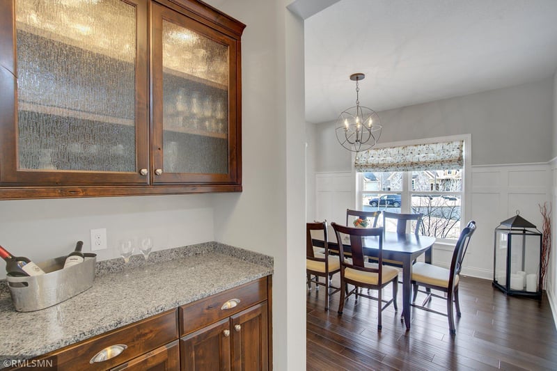 342 Crowley Cir, West Saint Paul, MN 55118