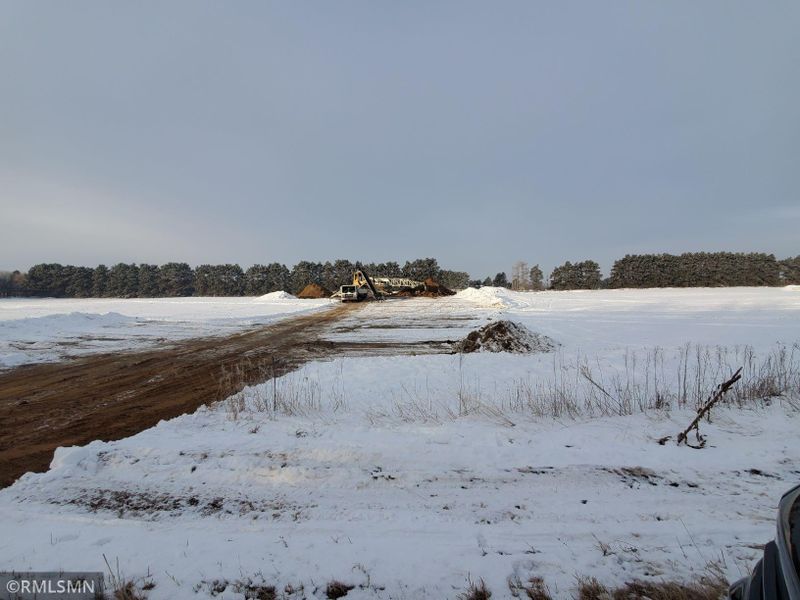 35584 Palisade Dr NE, Cambridge, MN 55008