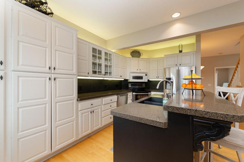 15740 Azalea Trl, Eden Prairie, MN 55347