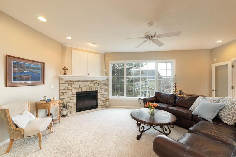15740 Azalea Trl, Eden Prairie, MN 55347