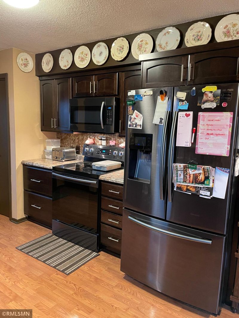 1713 W Broadway St, Monticello, MN 55362